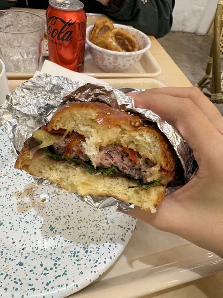 首爾聖水洞必食推介：Elder Burger嘅New Classic Burger
